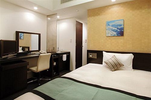 โรงแรมวิสตา เอบินะ